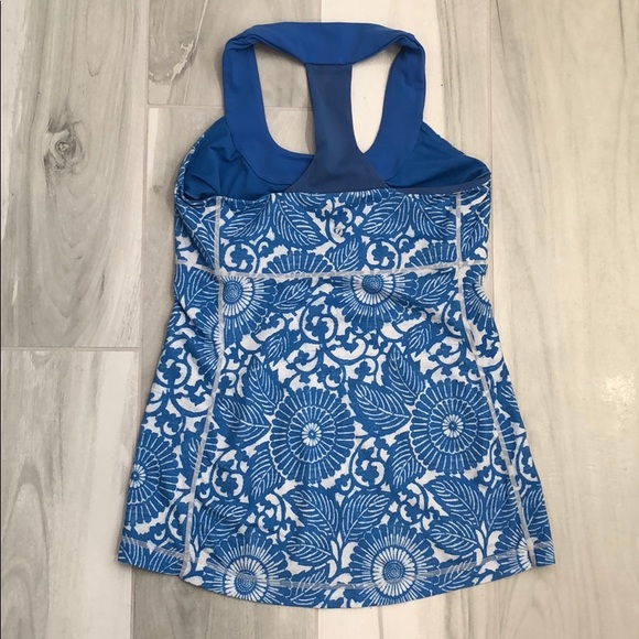 Lululemon Razorback - Picture 2 of 2